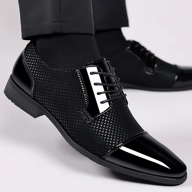 Trending Classic Men Dress Shoes For Men Oxfords Patent Leather Shoes Lace Up Formal Black Leather Wedding Party Shoes