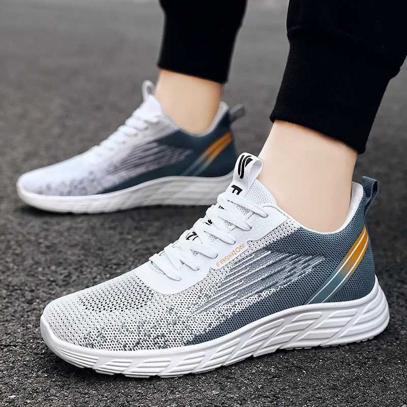 Men fashion shoes spring  Breathable running shoes Korean version of light casual Sneakers male sneakers