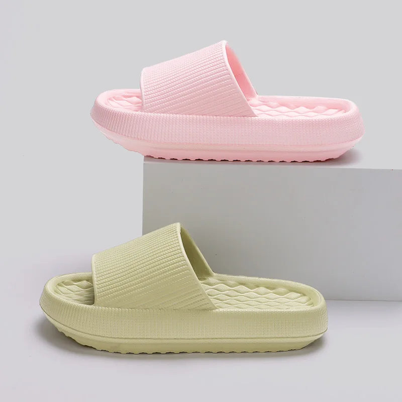 Women Thick Platform Cloud Slippers Eva Cfortable Non-Slip Home Slides Women Summer Lightweight Soft Sole Sandals Flip Flops