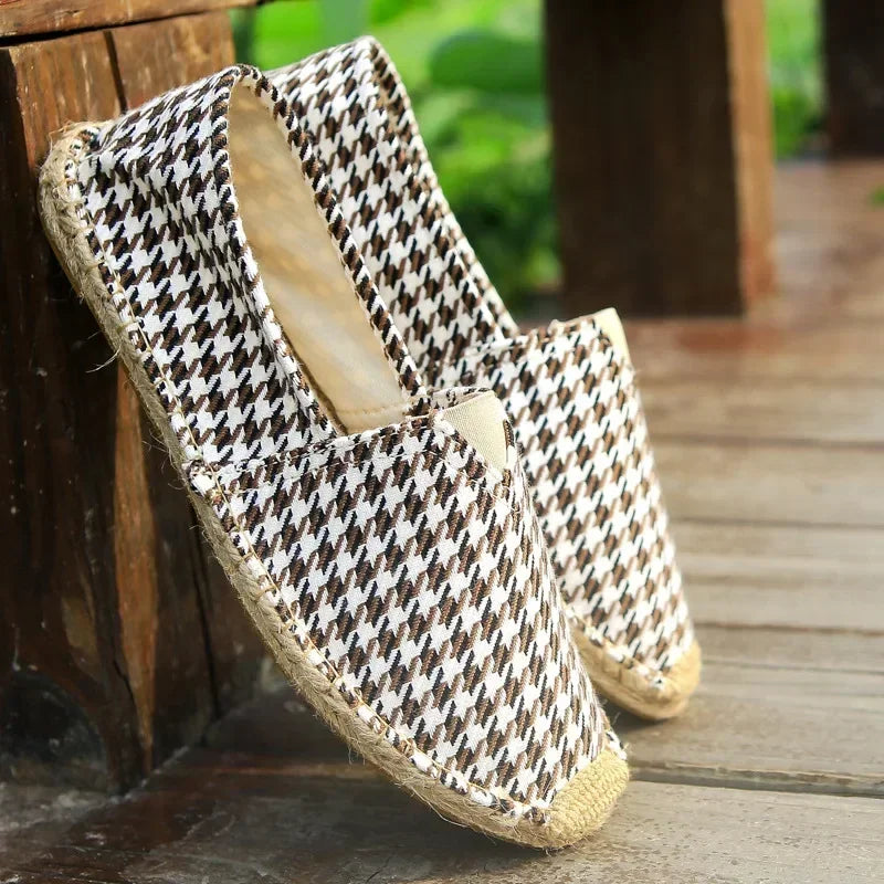 Men Shoes Summer Espadrilles Woman Canvas Sneakers Breathable Couple Shoes Autumn Slip on Loafers Large Size 35- 45 Sneakers