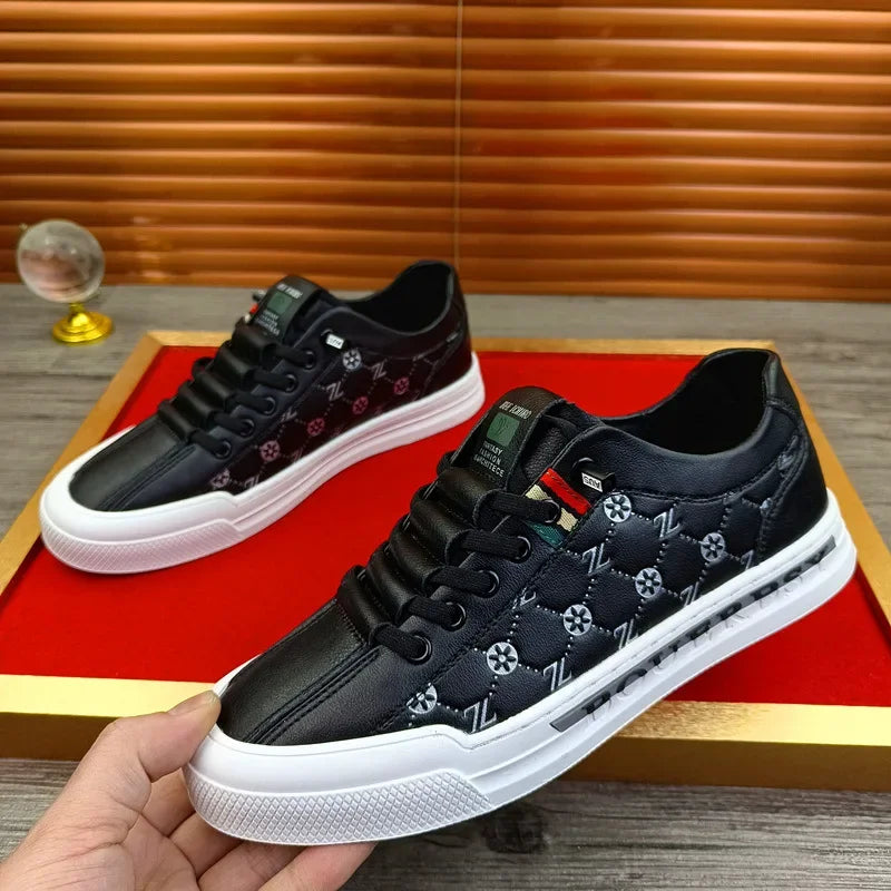 New Shoes for Men Genuine Leather Casual Shoes Trend Print Flats Skateboard Shoes Youth Street Sneakers